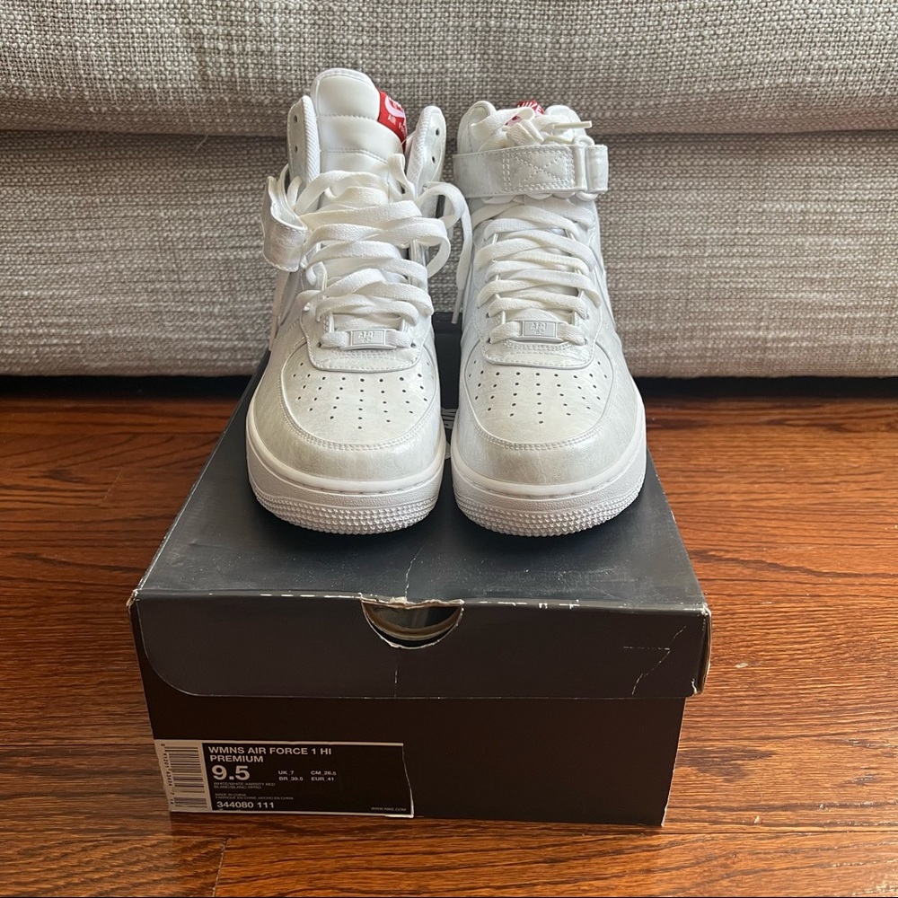 Air Force 1 Womens size 9.5 BRAND NEW